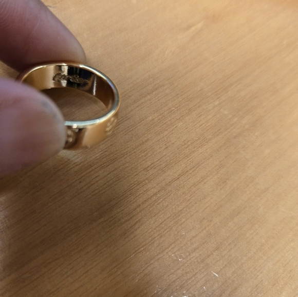 21kgp Duabi Jewelry -Gold Ring with Logo Design - Picture 5 of 8